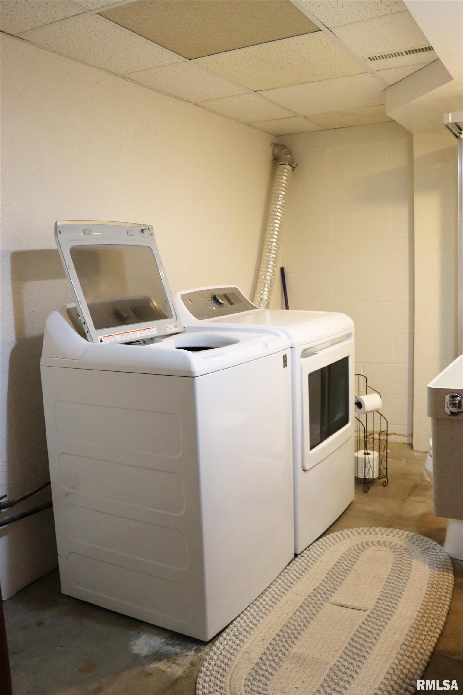 27 Harvester Road Canton, IL 61520 - Photo 45 of 53