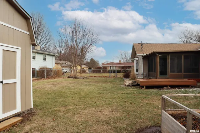 $239,900 | 27 Harvester Road, Canton, IL 61520