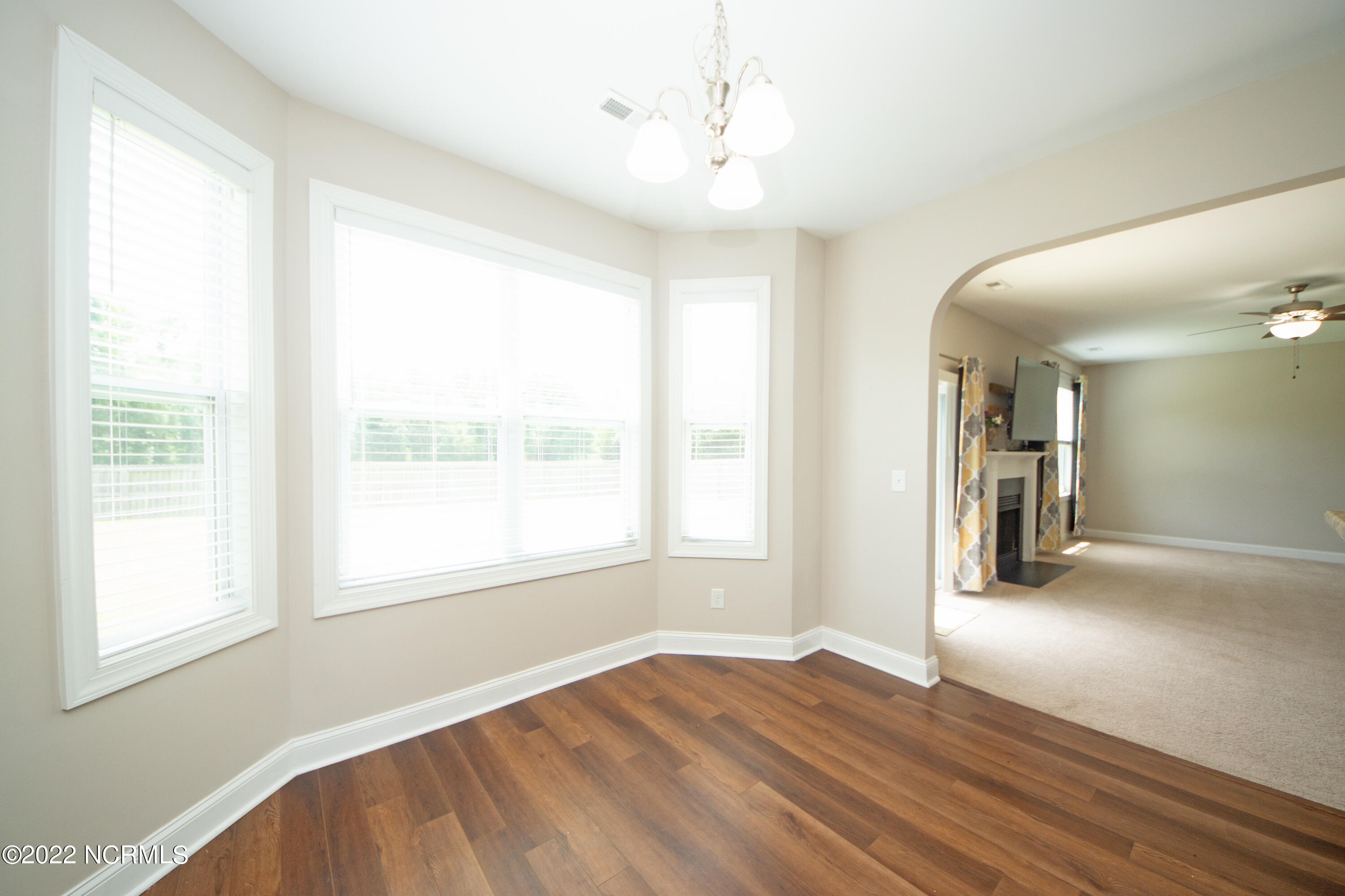 309 Catamaran Road Swansboro, NC 28584 - Photo 16 of 68 Breakfast nook