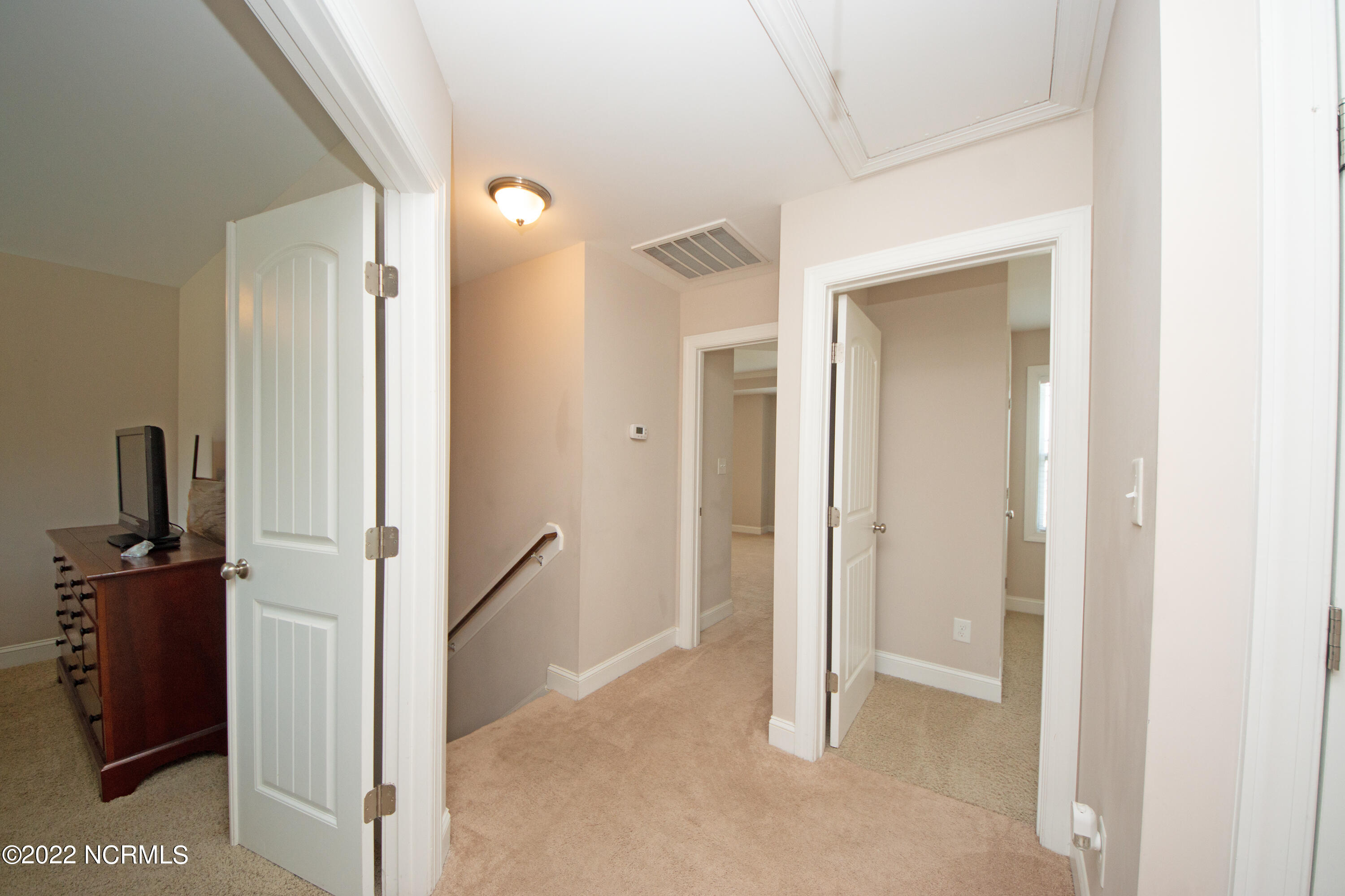 309 Catamaran Road Swansboro, NC 28584 - Photo 34 of 68 Upstairs hallway