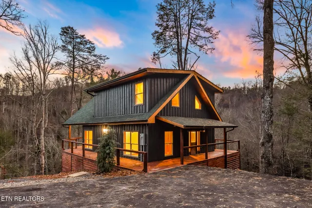 $1,300,000 | 2632 Bird View Lane, Sevierville, TN 37862