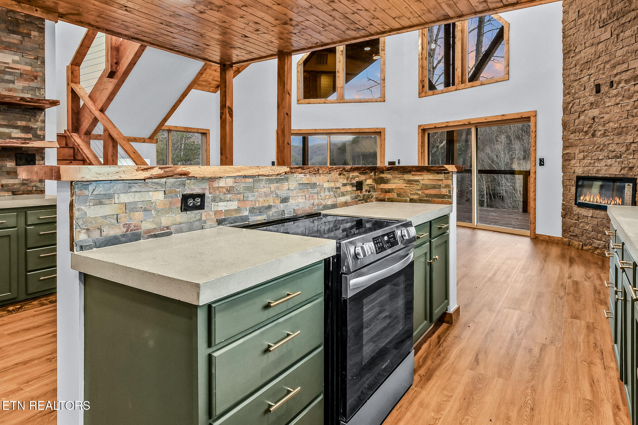 2632 Bird View Lane Sevierville, TN 37862 - Photo 8 of 24 DSC_5415 (1)