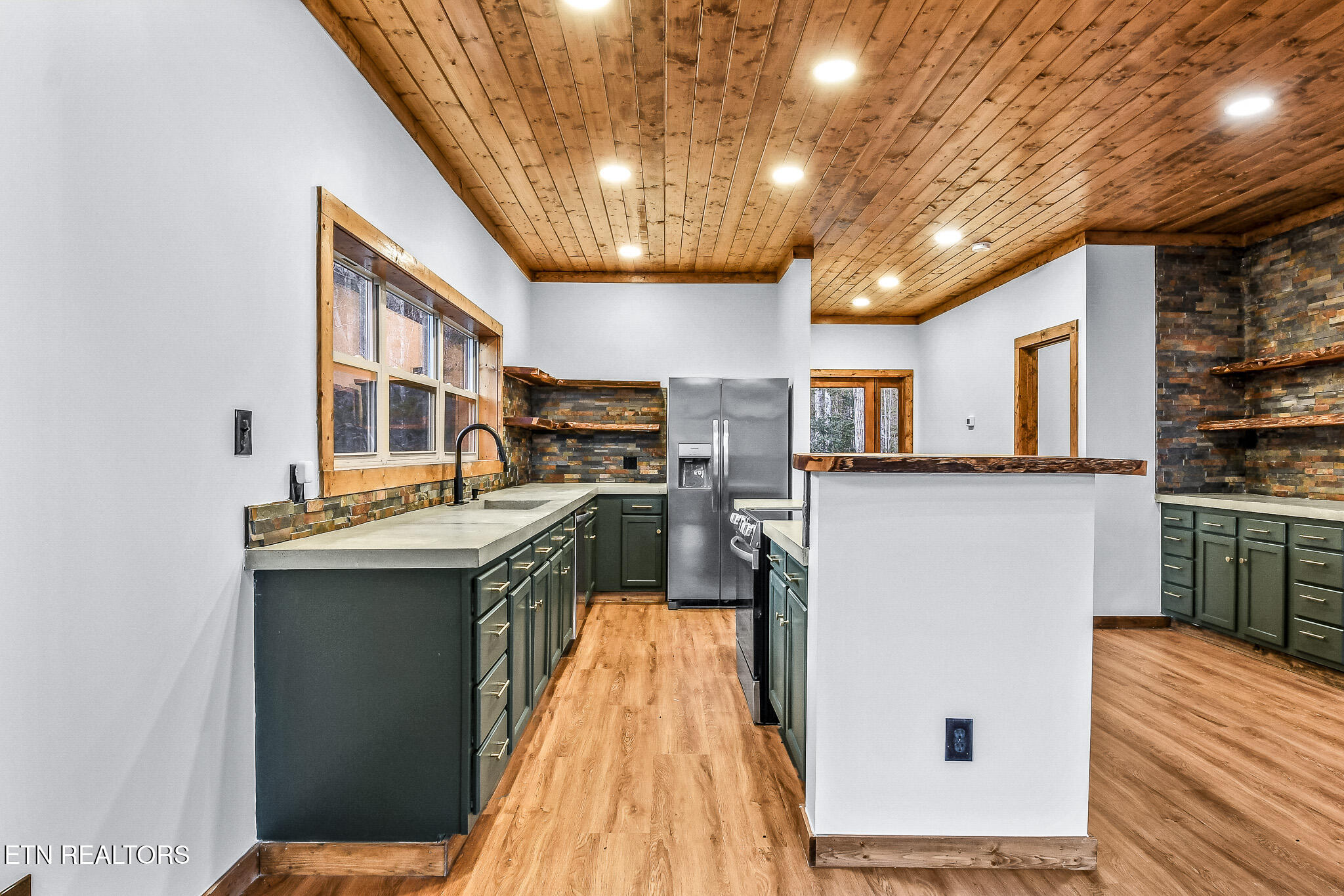 2632 Bird View Lane Sevierville, TN 37862 - Photo 10 of 24 DSC_5409 (1)