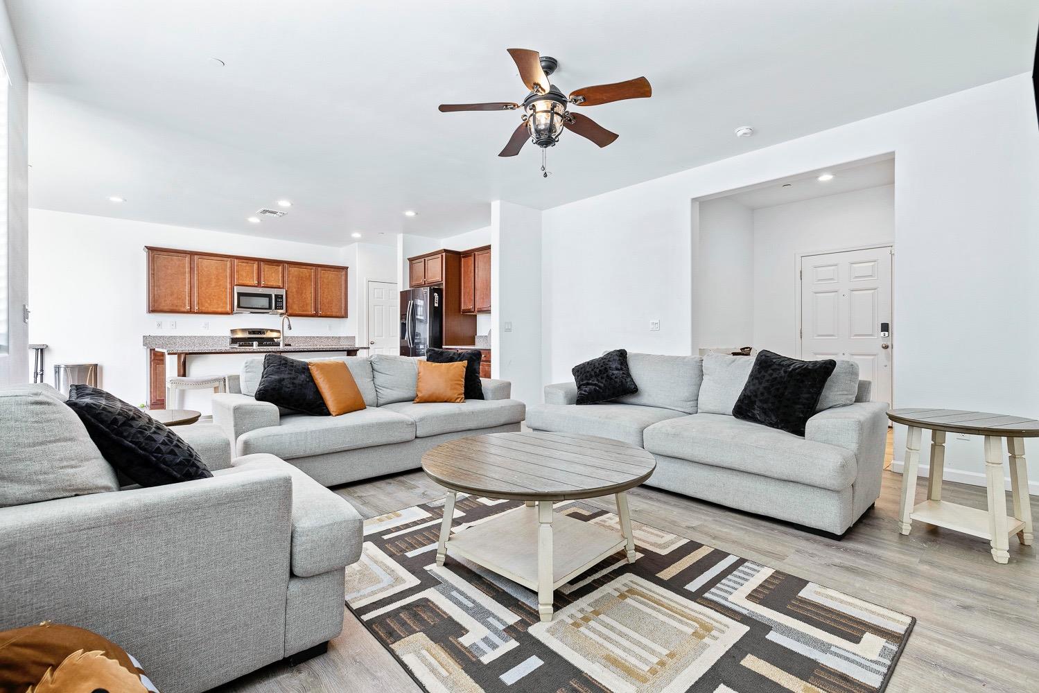 211 Rancho Mirage Road Madera, CA 93638 - Photo 12 of 40 Gallery Image 12
