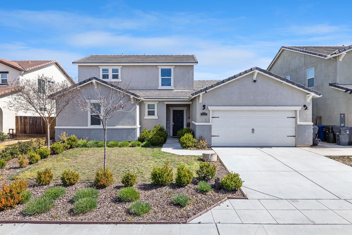 211 Rancho Mirage Road Madera, CA 93638 - Photo 2 of 40 Gallery Image 2