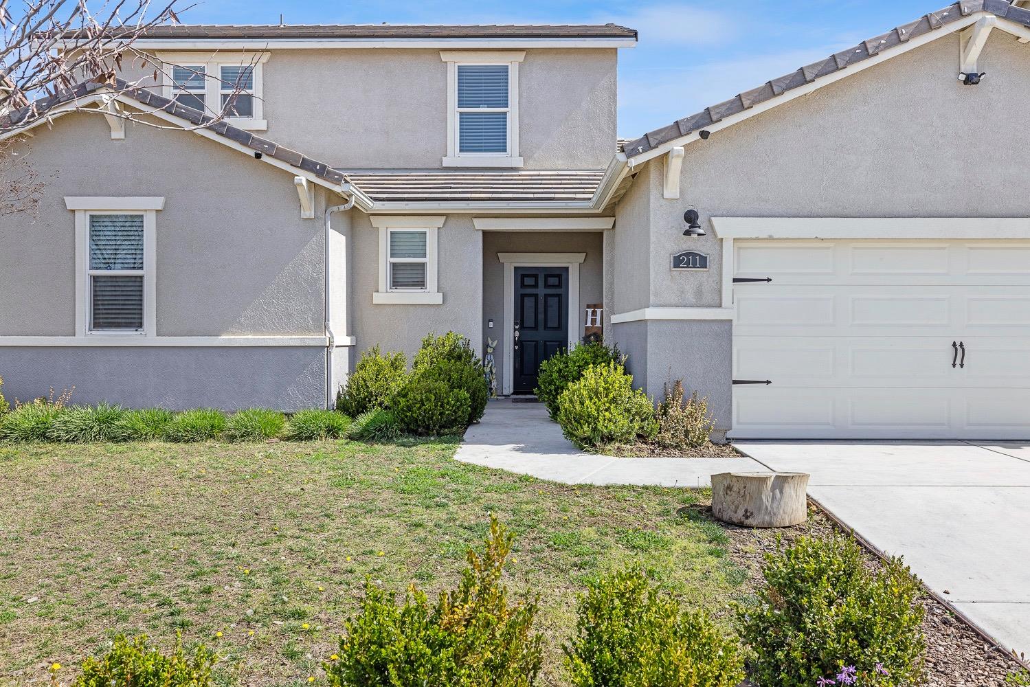 211 Rancho Mirage Road Madera, CA 93638 - Photo 5 of 40 Gallery Image 5