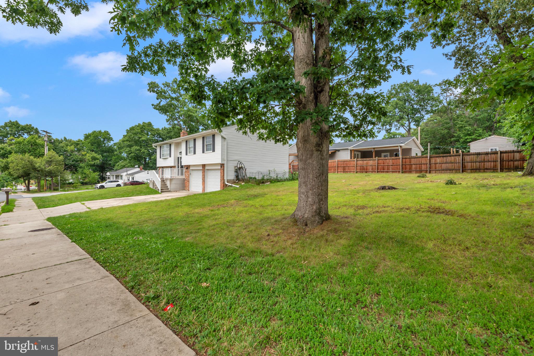 9301 North Laurel Road Laurel, MD 20723 - Photo 5 of 41 Sidewalks
