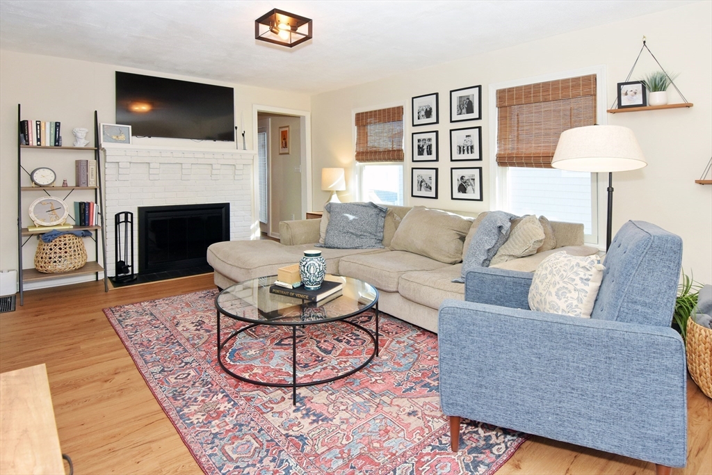 4 Stafford Road Hull, MA 02045 - Photo 9 of 37 Gallery Image 9