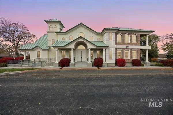 $600,000 | 200 8th Avenue North, Buhl, ID 83316