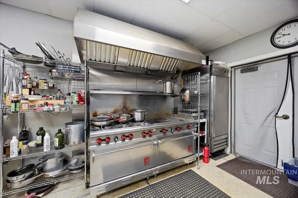 $600,000 | 200 8th Avenue North, Buhl, ID 83316