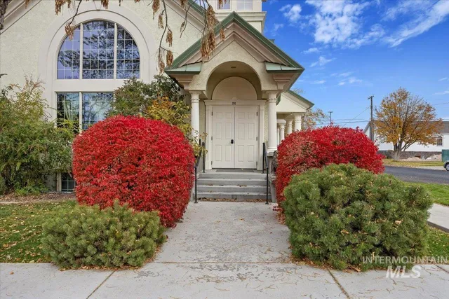 $750,000 | 200 8th Avenue North, Buhl, ID 83316