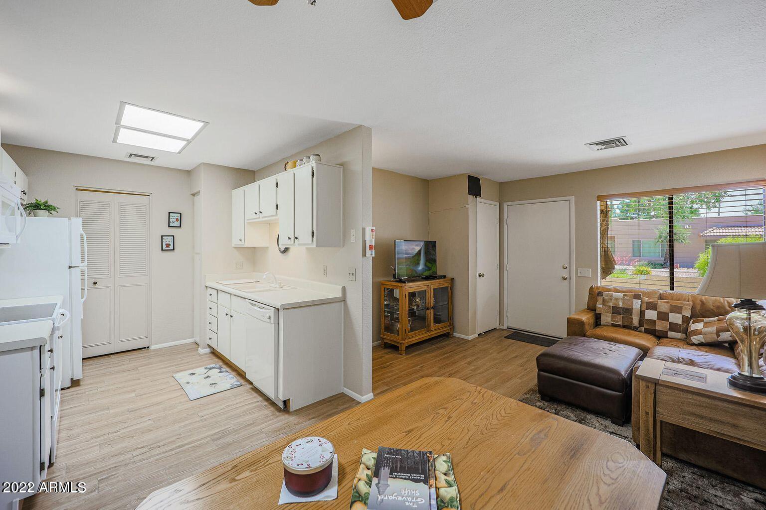 14300 West Bell Road, Unit 10 Surprise, AZ 85374 - Photo 18 of 28 17