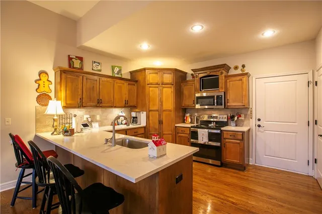 $530,000 | 14823 Meadow Lane, Leawood, KS 66224