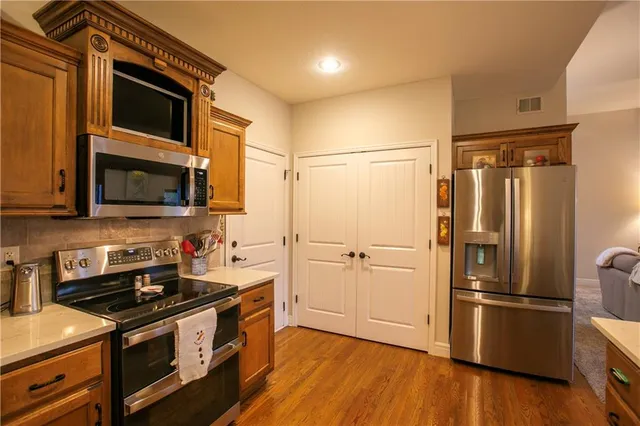 $530,000 | 14823 Meadow Lane, Leawood, KS 66224