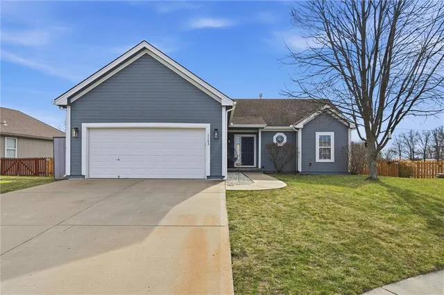 $374,900 | 1105 Melody Court, Kearney, MO 64060