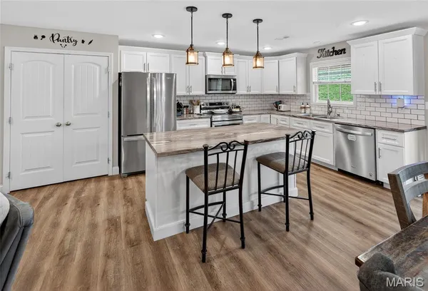 $279,900 | 467 Castle Leoch Drive, Jackson, MO 63755