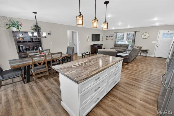 $279,900 | 467 Castle Leoch Drive, Jackson, MO 63755