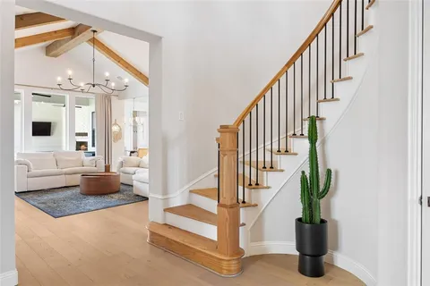 a view of entryway and hall