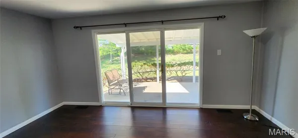 $2,490 | 1145 Mackinac Drive, St. Louis, MO 63146