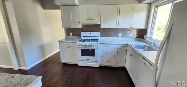 $2,490 | 1145 Mackinac Drive, St. Louis, MO 63146