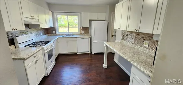 $2,490 | 1145 Mackinac Drive, St. Louis, MO 63146