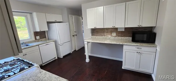 $2,490 | 1145 Mackinac Drive, St. Louis, MO 63146