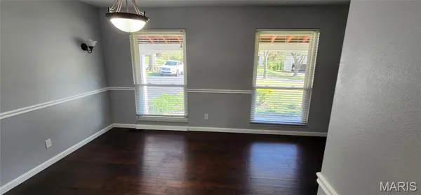 $2,490 | 1145 Mackinac Drive, St. Louis, MO 63146