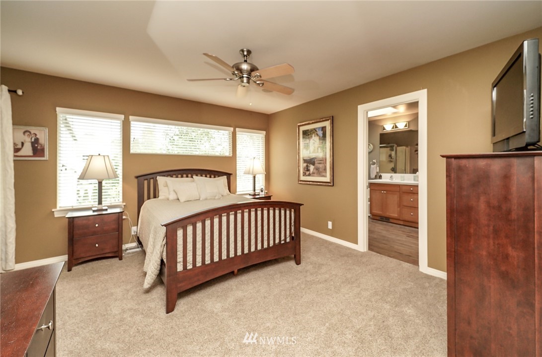 5521 Northeast 2nd Court Renton, WA 98059 - Photo 20 of 39
