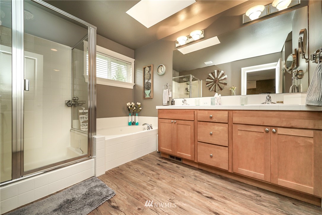 5521 Northeast 2nd Court Renton, WA 98059 - Photo 23 of 39