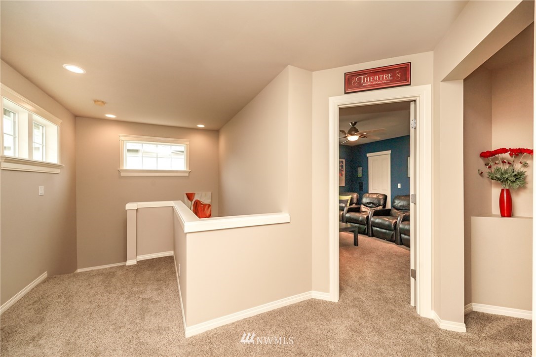 5521 Northeast 2nd Court Renton, WA 98059 - Photo 30 of 39
