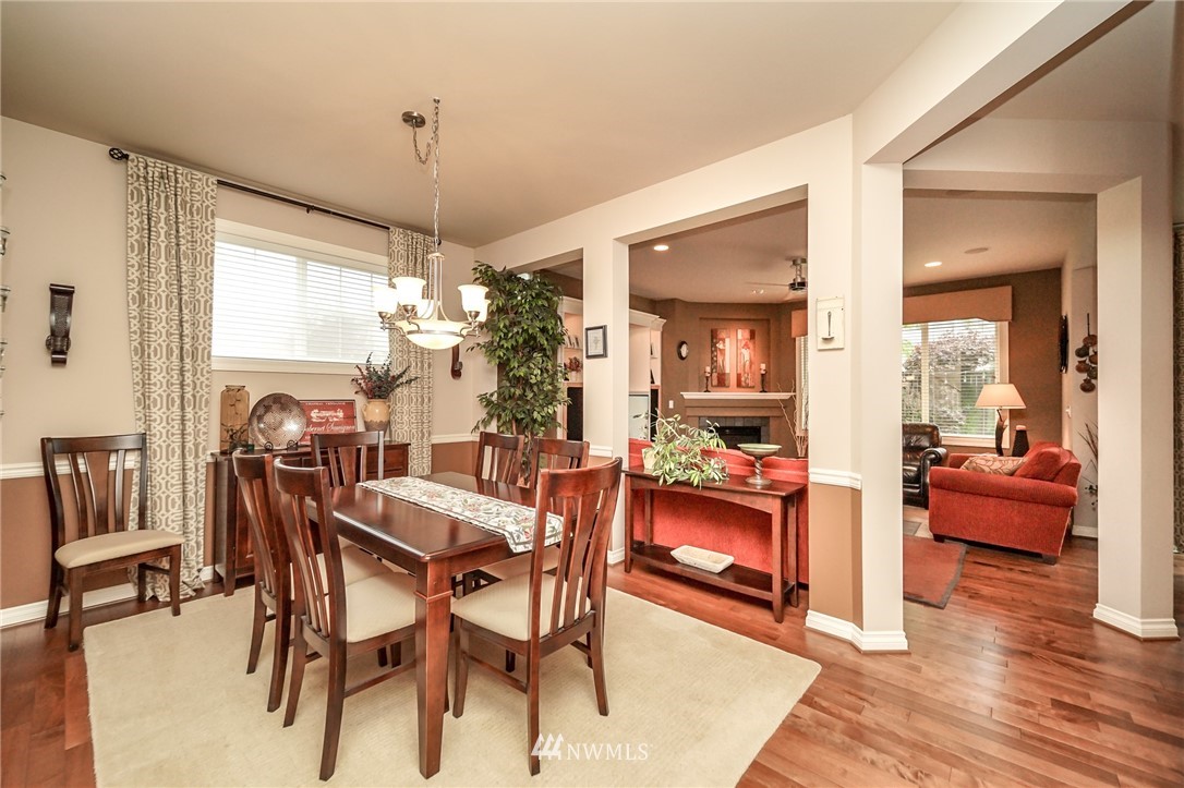 5521 Northeast 2nd Court Renton, WA 98059 - Photo 6 of 39