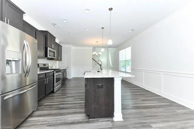 $2,400 | 820 Riley Lane, Greensboro, NC 27455