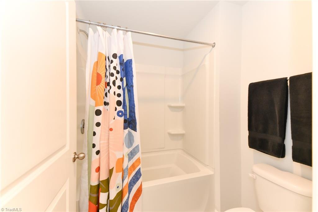 820 Riley Lane Greensboro, NC 27455 - Photo 30 of 38