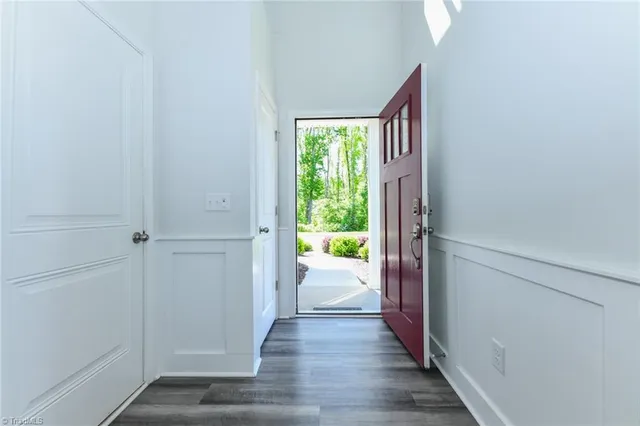 $2,400 | 820 Riley Lane, Greensboro, NC 27455