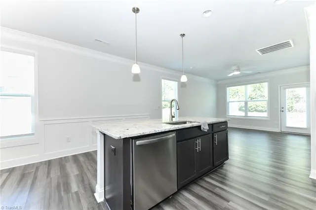 $2,400 | 820 Riley Lane, Greensboro, NC 27455