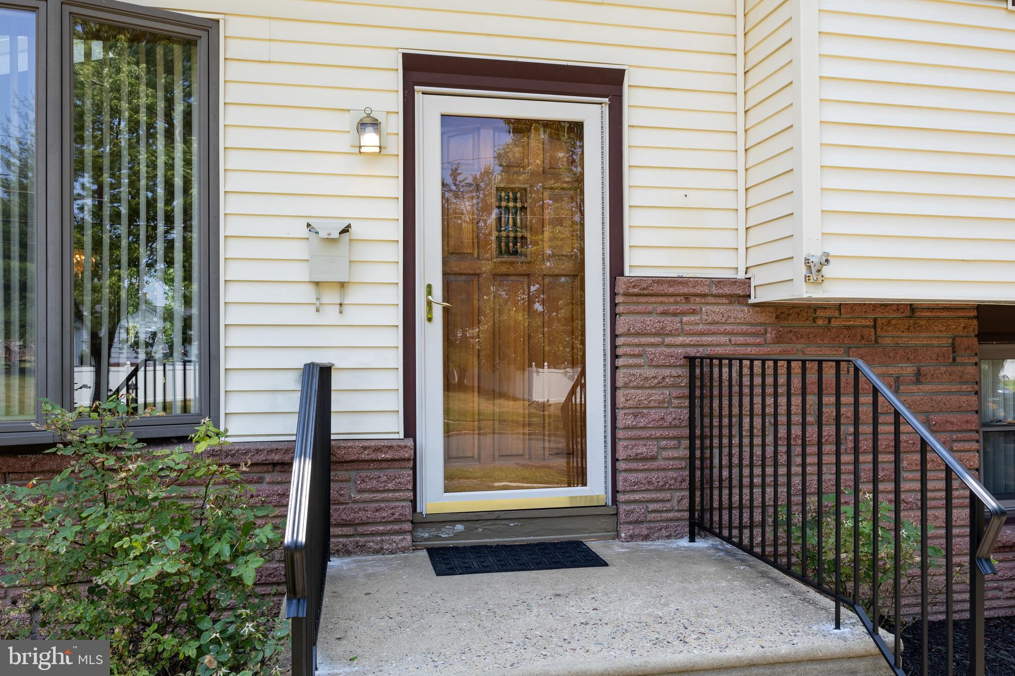 160 Ashbrook Road Cherry Hill, NJ 08034 - Photo 3 of 33