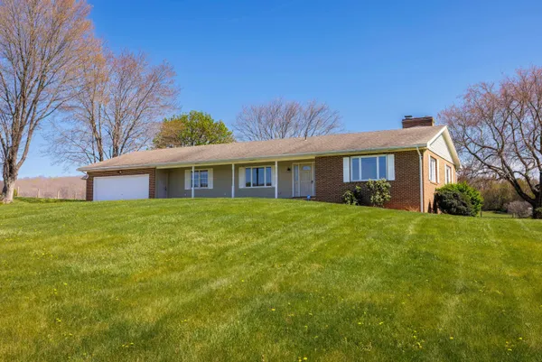 $569,500 | 2834 Brownsburg Turnpike, Raphine, VA 24472