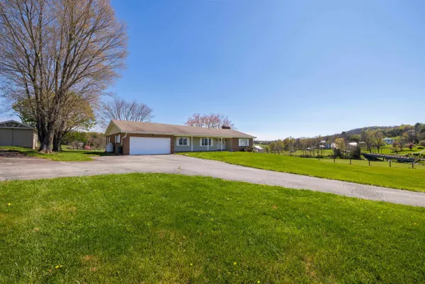 $569,500 | 2834 Brownsburg Turnpike, Raphine, VA 24472