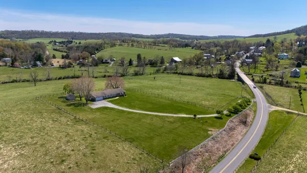 $569,500 | 2834 Brownsburg Turnpike, Raphine, VA 24472