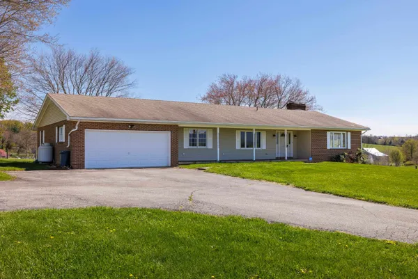 $569,500 | 2834 Brownsburg Turnpike, Raphine, VA 24472