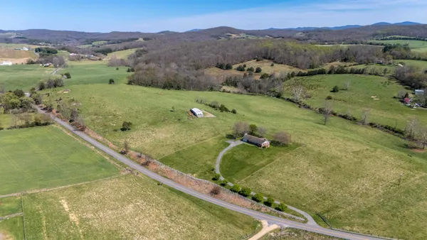 $569,500 | 2834 Brownsburg Turnpike, Raphine, VA 24472