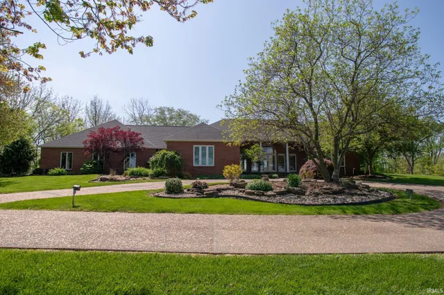 $798,000 | 3443 Washington Avenue, Vincennes, IN 47591