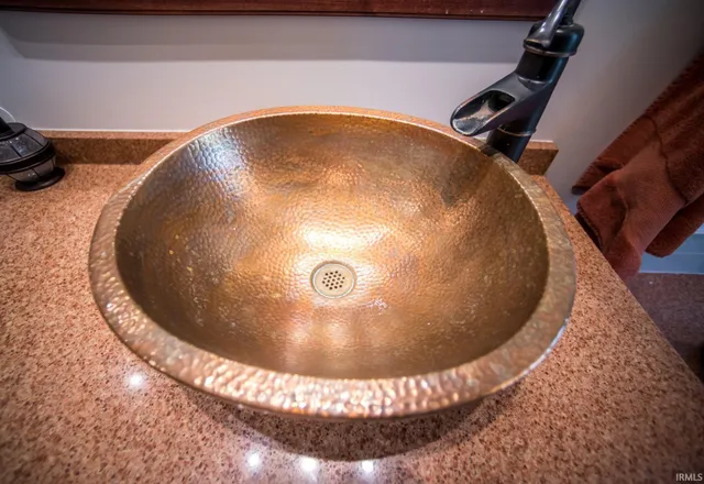 $798,000 | 3443 Washington Avenue, Vincennes, IN 47591