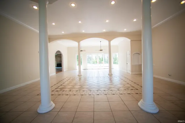 $798,000 | 3443 Washington Avenue, Vincennes, IN 47591