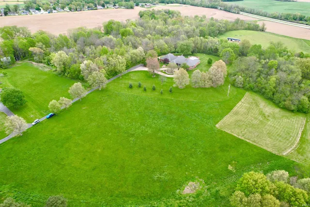 $798,000 | 3443 Washington Avenue, Vincennes, IN 47591