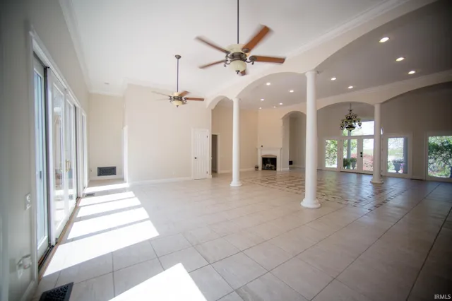 $798,000 | 3443 Washington Avenue, Vincennes, IN 47591