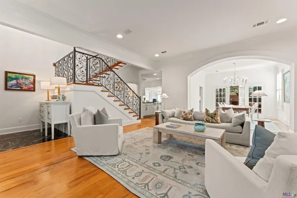 $1,269,000 | 2125 Rue Bienvenue, Baton Rouge, LA 70809