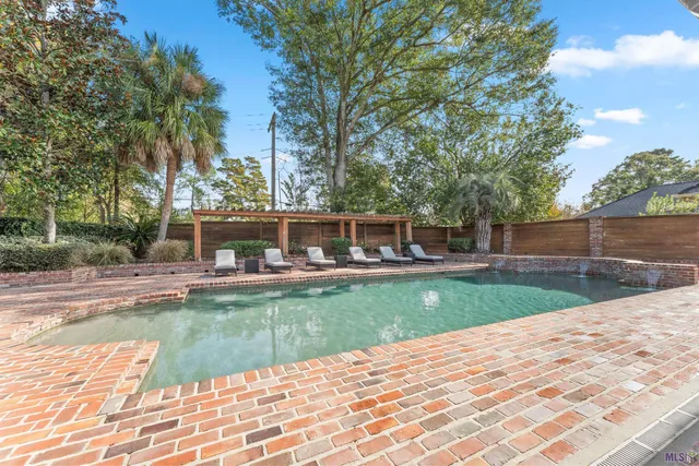 $1,269,000 | 2125 Rue Bienvenue, Baton Rouge, LA 70809