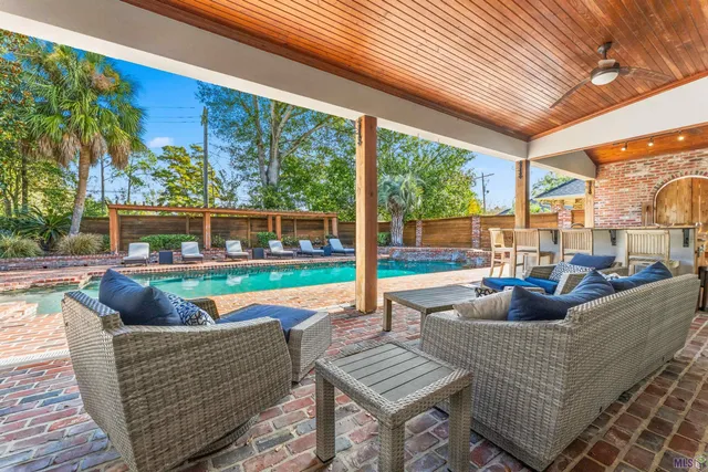 $1,269,000 | 2125 Rue Bienvenue, Baton Rouge, LA 70809
