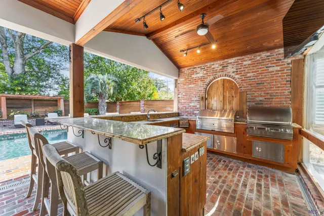 $1,269,000 | 2125 Rue Bienvenue, Baton Rouge, LA 70809